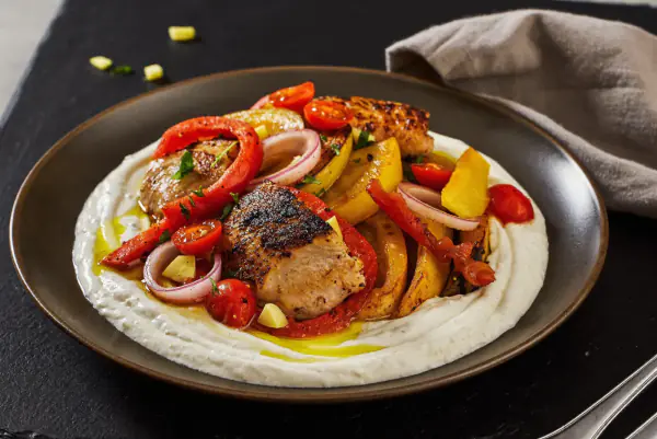 Kipfilet met geroosterde groenten en tzatziki